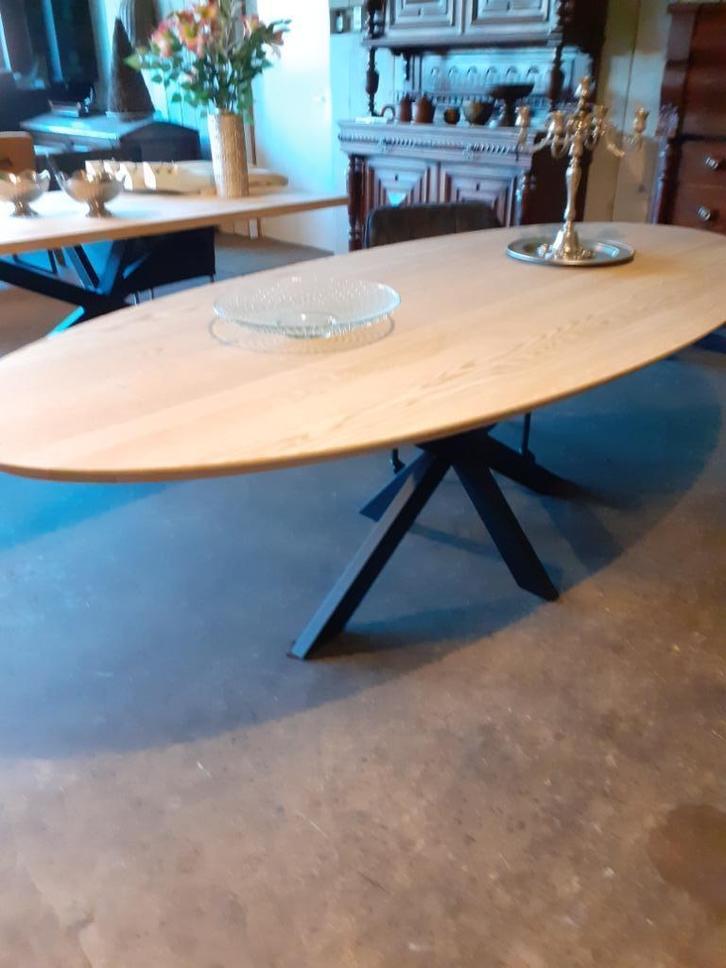 Eiken eettafel, ovaal 240x110.NIEUW., Huis en Inrichting, Tafels | Eettafels, Nieuw, 100 tot 150 cm, 200 cm of meer, Vijf personen of meer