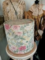 Grote oude stoffen hoedendoos., Ophalen of Verzenden