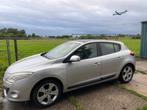 Renault Megane 1.6 16V 81KW HB 2009 Grijs, Origineel Nederlands, Te koop, Zilver of Grijs, 5 stoelen