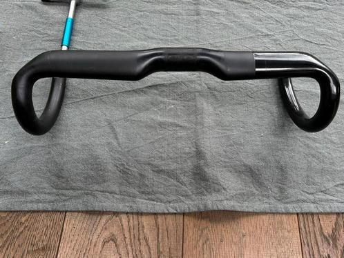 Cervelo carbon stuur 42 cm breed. Di-2 voorbereid, Fietsen en Brommers, Fietsonderdelen, Gebruikt, Racefiets, Stuur, Ophalen of Verzenden