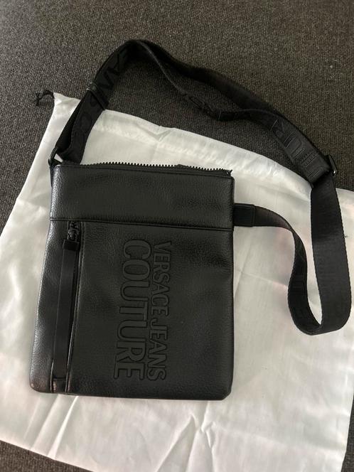 Versace Jeans Couture schoudertas zwart – Nieuw, Sieraden, Tassen en Uiterlijk, Tassen | Schoudertassen, Nieuw, Overige merken