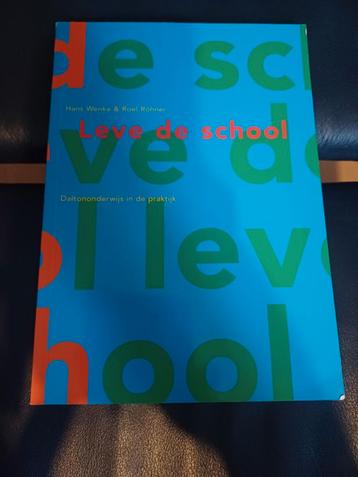 R. Rohner - Leve de school beschikbaar voor biedingen