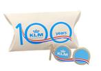 KLM 100 jaar pakket met speldje en sleutelhanger, Verzamelen, Nieuw, Transport, Ophalen of Verzenden, Speldje of Pin