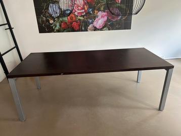Pastoe Travé tafel Donker bruin Cherry fineer L210x B90xH74 beschikbaar voor biedingen