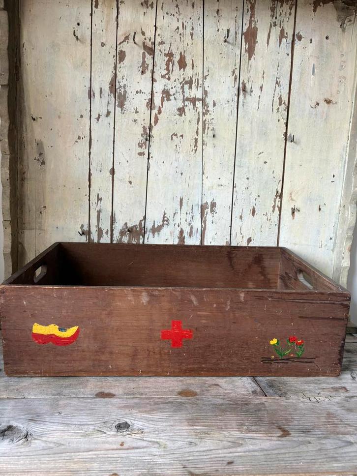 Grote oude houten bak, Huis en Inrichting, Woonaccessoires | Kisten, Gebruikt, 50 tot 75 cm, Ophalen