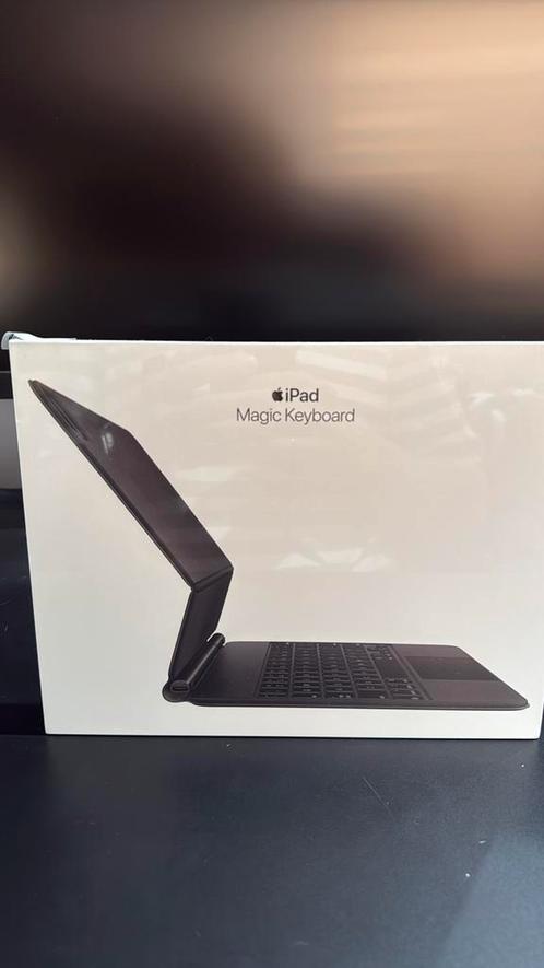 Apple Magic Keyboard 11”MXQT2N/A, Computers en Software, Tablet-hoezen, Nieuw, Bescherming voor- en achterkant, 11 inch, Ophalen of Verzenden