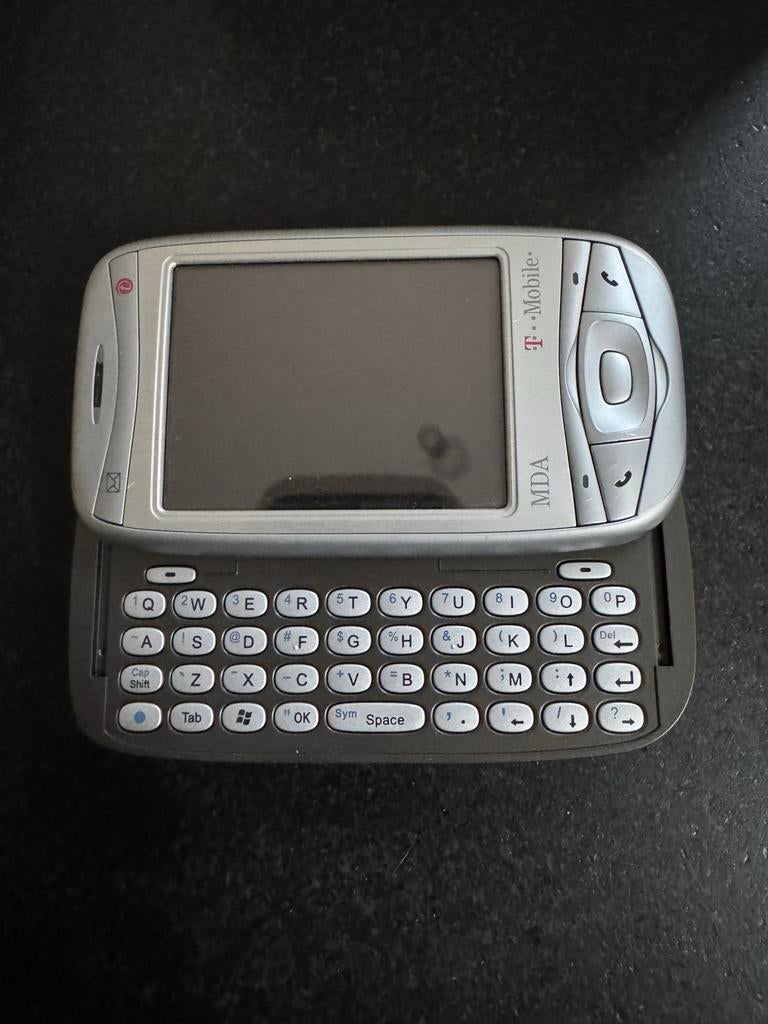 Vintage T-mobile MDA Vario in originele doos en accessoires, Gebruikt, Ophalen of Verzenden, Minder dan 3 megapixel, Klassiek of Candybar