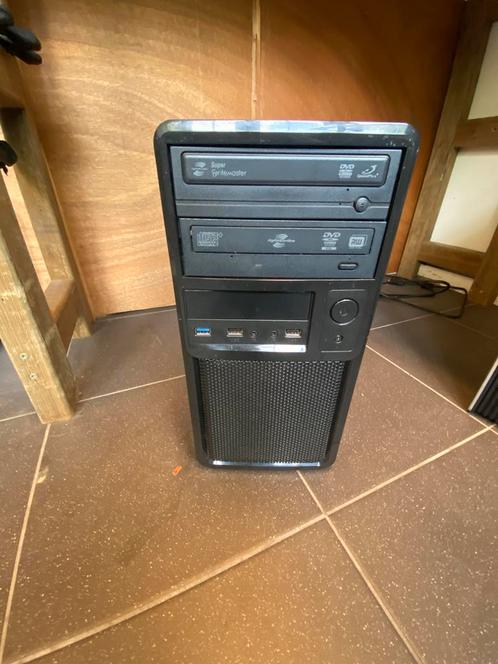 Snelle desktop, Computers en Software, Desktop Pc's, Zo goed als nieuw, 2 tot 3 Ghz, SSD, 64 GB of meer, Ophalen