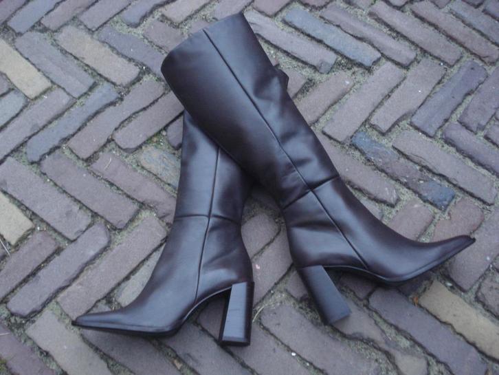 GRATIS VERZENDEN NIEUWE BRUINE LEREN BLOKHAKLAARZEN 39, Kleding | Dames, Schoenen, Nieuw, Hoge laarzen, Bruin, Verzenden