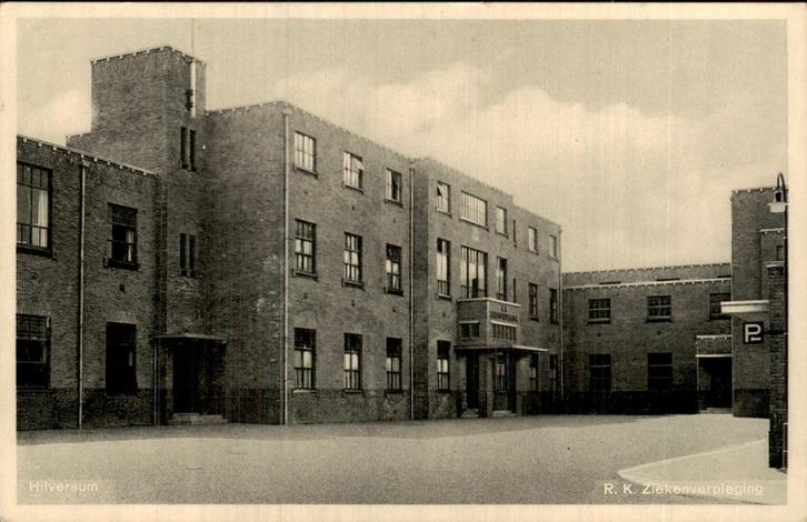 Hilversum - R.K. Ziekenverpleging, Verzamelen, Ansichtkaarten | Nederland, Gelopen, Noord-Holland, Voor 1920, Ophalen of Verzenden