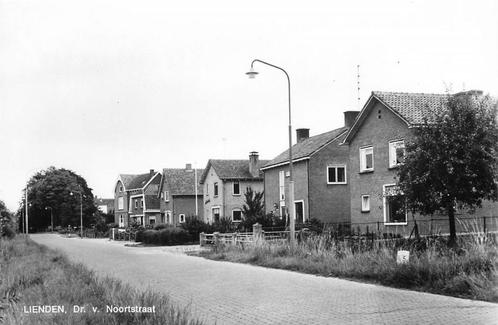 (387-195-029) Lienden Dr v Noortstraat, Verzamelen, Ansichtkaarten | Nederland, Gelderland, Verzenden