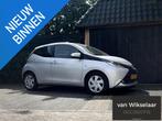 Toyota Aygo 1.0 VVT-i x-play AUTOMAAT 2016 - 1e EIGENAAR!, Auto's, Stof, Gebruikt, Euro 6, Elektrische ramen