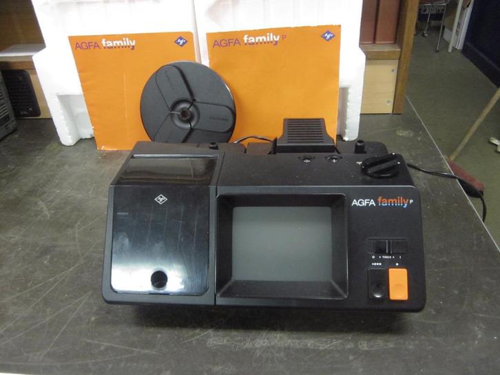 agfa family filmvieuwer projector + extra groot scherm, Audio, Tv en Foto, Filmrollen, 8mm film, Ophalen
