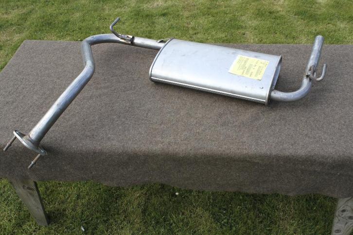 Nieuwe originele einddemper Mazda 323F BA, Auto diversen, Tuning en Styling, Ophalen