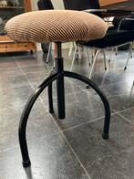 Verstelbare kruk, Ophalen, In hoogte verstelbaar, Gebruikt, IJzer