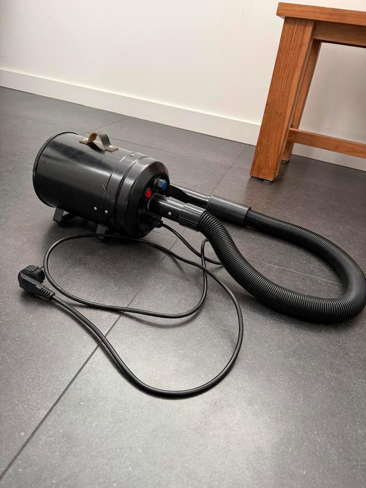 Pet Dyrer - Dierenföhn, Witgoed en Apparatuur, Stofzuigers, Zo goed als nieuw, Overige typen, 2000 watt of meer, Ophalen of Verzenden