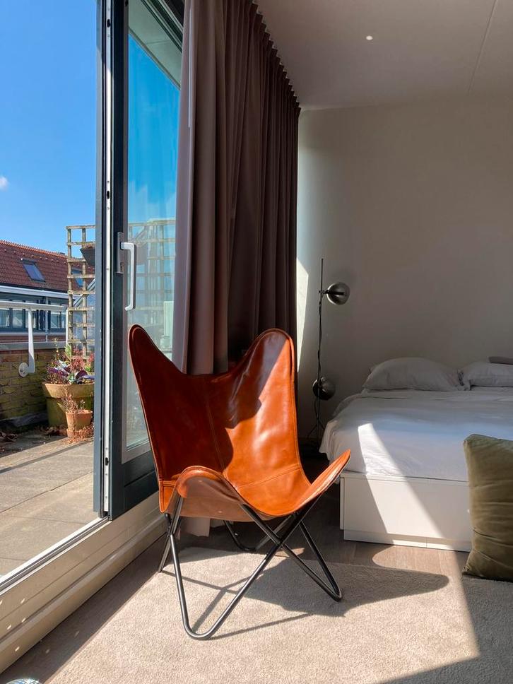 Vlinderstoel, Huis en Inrichting, Stoelen, Zo goed als nieuw, Eén, Overige materialen, Bruin, Ophalen