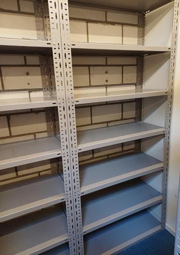 Mooie partij archief stelling kasten 200 x 90 x 40 beschikbaar voor biedingen