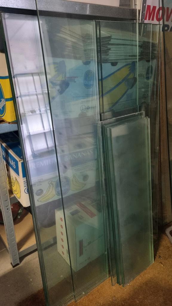 Diverse Glasplaten 8 mm dik, Huis en Inrichting, Kasten | Vitrinekasten, Gebruikt, 150 tot 200 cm, Minder dan 50 cm, 25 tot 50 cm