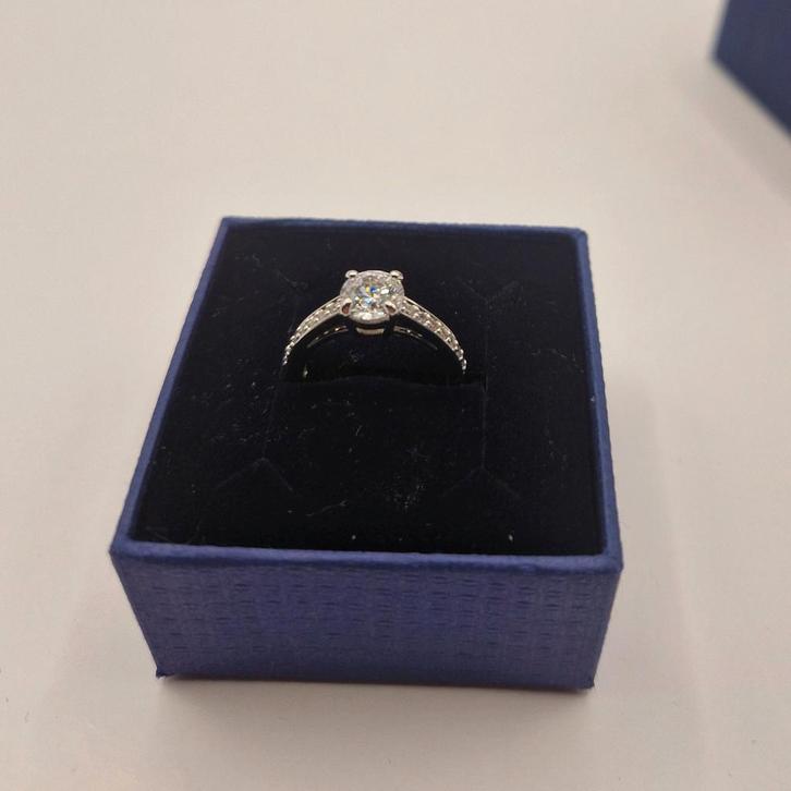 Swarovski Ring 50mm maat 16 - Artikelnummer 5032919, Sieraden, Tassen en Uiterlijk, Ringen, Nieuw, Dame, Kleiner dan 17, Zilver