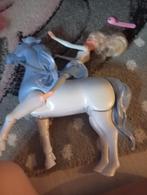 div barbie  en elsa met lopend paard .    paard met koets, Kinderen en Baby's, Ophalen of Verzenden, Zo goed als nieuw, Overige typen