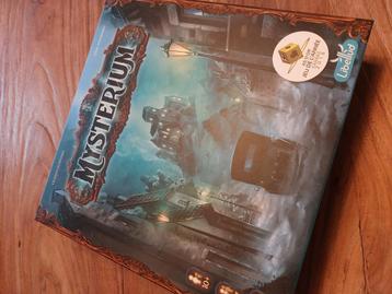 Mooi gemaakt spel met prachtige kaarten beschikbaar voor biedingen