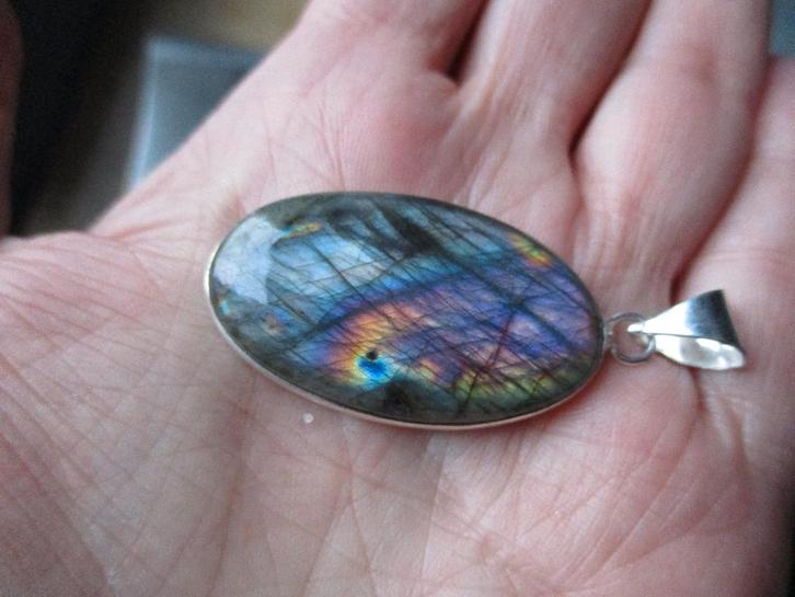 3098/ verzilverde rainbow labradoriet hangers(meerdere foto', Sieraden, Tassen en Uiterlijk, Kettinghangers, Nieuw, Zilver, Zilver