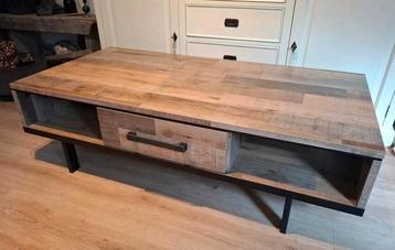 Salontafel krasvast en vochtbestendig beschikbaar voor biedingen