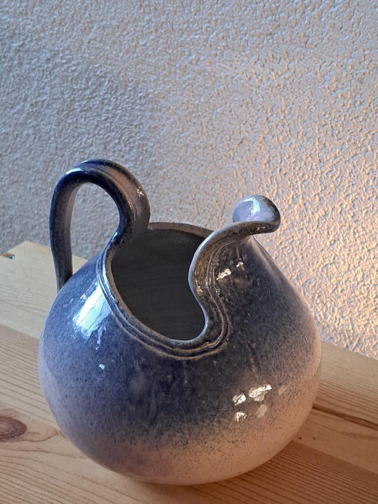 Decoratieve kan  vaas handgemaakt, Huis en Inrichting, Woonaccessoires | Vazen, Ophalen of Verzenden, Blauw, Aardewerk of Porselein