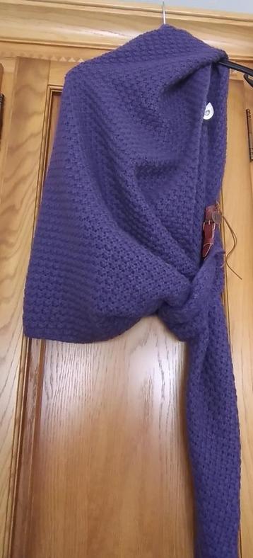 Nieuw Omslag sjaal mooie paarse kleur and Black of White  beschikbaar voor biedingen