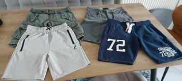 Korte broeken S superdry australian WE RQRD heren jongens beschikbaar voor biedingen