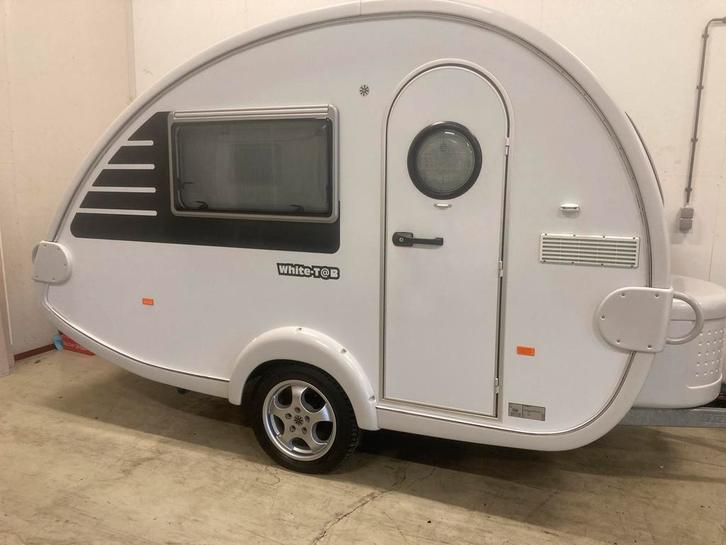 Zeer nette , T@b 320 white, 2014 . Met opblaastent, Caravans en Kamperen, Caravans, Bedrijf, tot en met 2, 500 - 750 kg, Rondzit