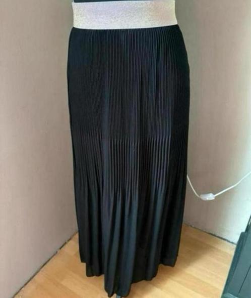Amelie & Amelie mooie zwarte lange rok mt 38 ZGAN, Kleding | Dames, Rokken, Zo goed als nieuw, Maat 38/40 (M), Zwart, Onder de knie