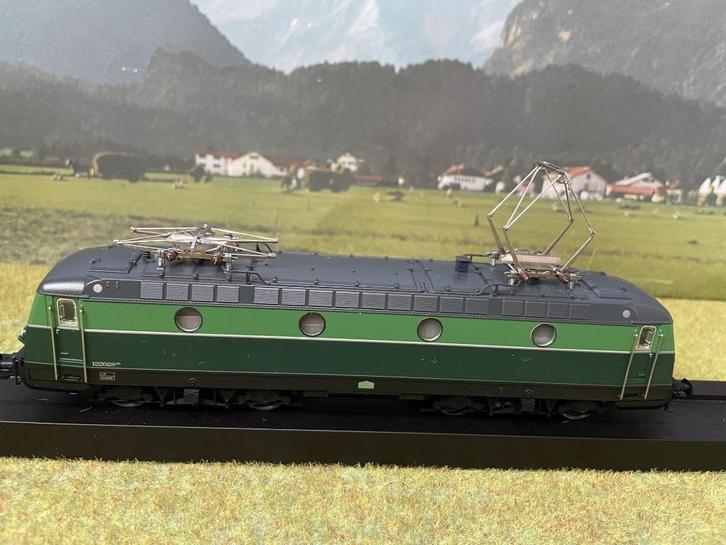 Märklin 37231 Digitale elektrische locomotief serie 122 SNCB, Hobby en Vrije tijd, Modeltreinen | H0, Zo goed als nieuw, Locomotief
