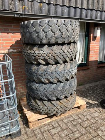 5x band Unimog 335/80R20 - 12.5 R 20 beschikbaar voor biedingen
