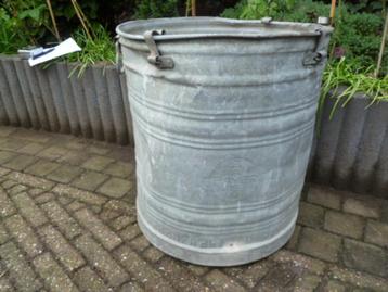 Grote, ijzeren, vintage (planten?-)bak. Of voor iets anders? beschikbaar voor biedingen