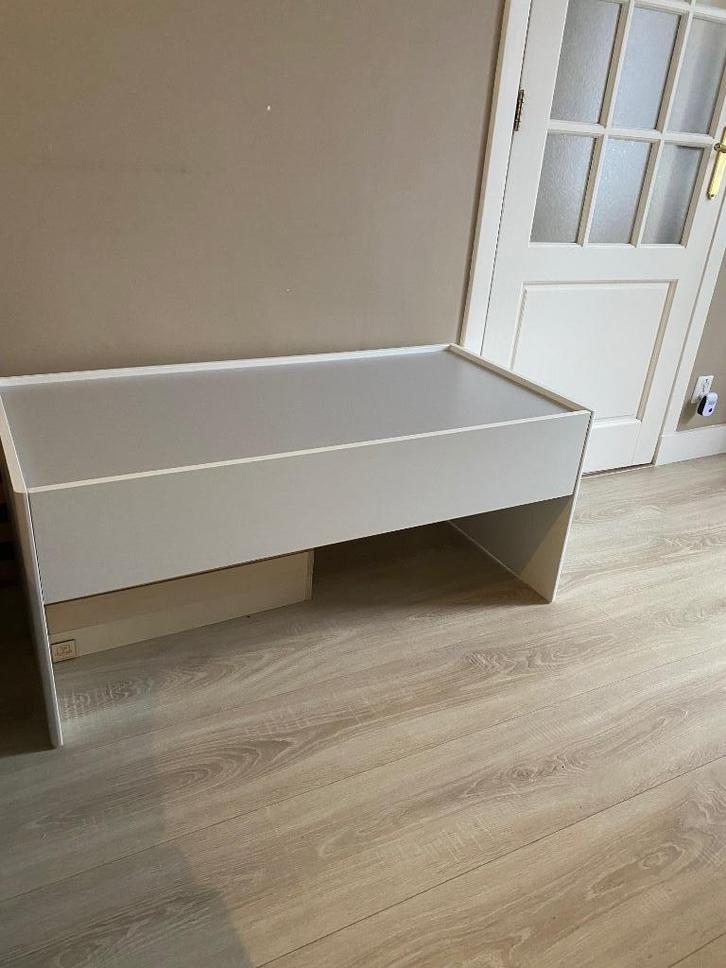 DUNDRA Speeltafel met opbergruimte, wit/grijs, Kinderen en Baby's, Speelgoed | Speeltafels, Zo goed als nieuw, Ophalen