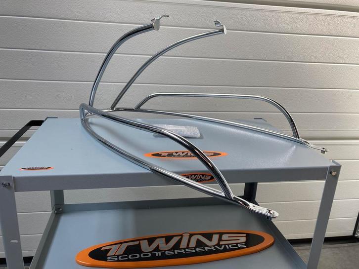 Valbeugel set Vespa Sprint / Primavera chroom orig. 1B000928, Fietsen en Brommers, Brommeronderdelen | Scooters, Nieuw, Vespa