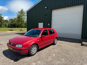 Volkswagen Golf 1.6 74KW AUT 2000 Rood LAGE KM beschikbaar voor biedingen