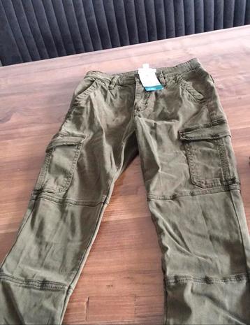 Lange broek maat S beschikbaar voor biedingen