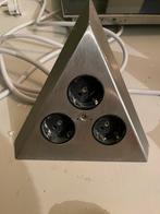 Twee stopcontacten driehoek roestvrijstaal, Doe-het-zelf en Verbouw, Elektra en Kabels, Ophalen, Gebruikt, Stopcontact