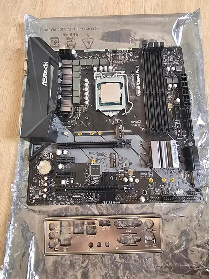 Intel i5-8400 + ASRock B360M Pro4 Moederbord, Computers en Software, Moederborden, Gebruikt, Intel, DDR4, Ophalen