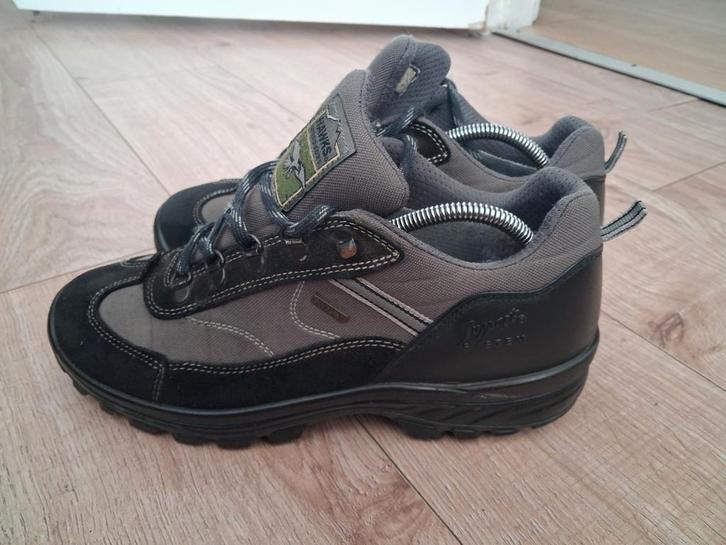 Hawks Outdoors Wandelschoenen Maat 44, Kleding | Heren, Schoenen, Zo goed als nieuw, Wandelschoenen of Bergschoenen, Zwart, Ophalen of Verzenden