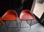 2 Sussex Vintage Lederen Barkrukken ZGAN, Huis en Inrichting, Barkrukken, 2 krukken, Ophalen, Zo goed als nieuw, 60 tot 90 cm