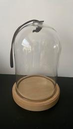 Glazen stolp op houten voet, Huis en Inrichting, Woonaccessoires | Stolpen, Ophalen of Verzenden, Zo goed als nieuw