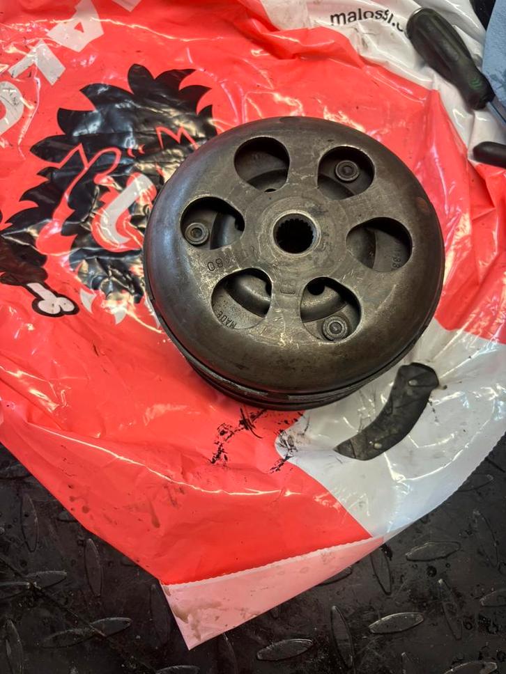 Piaggio 125/180 malossi delta clutch complete koppeling, Fietsen en Brommers, Brommers | Tuning en Styling, Zo goed als nieuw