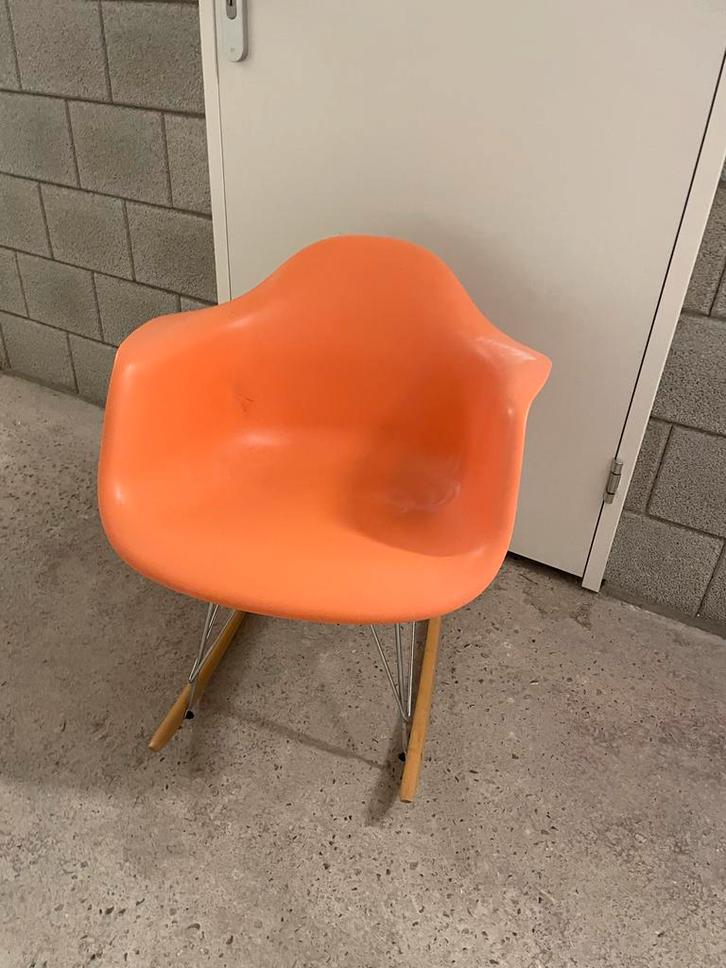 Vintage Schommelstoel - Oranje, Huis en Inrichting, Stoelen, Gebruikt, Eén, Hout, Overige kleuren, Ophalen