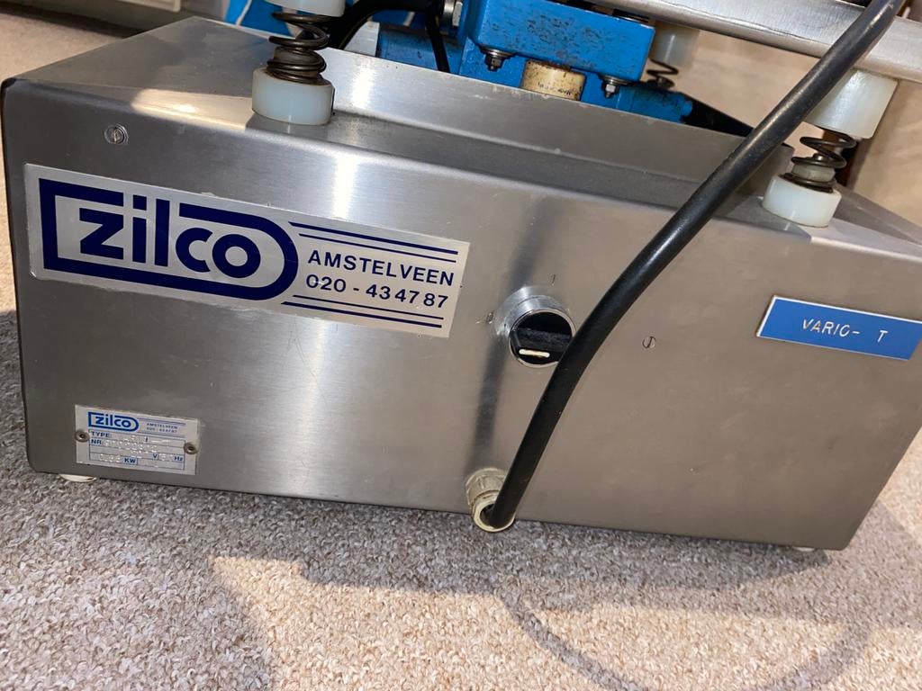 Zilco chocoladevormen tril plaat, Ophalen, Zo goed als nieuw