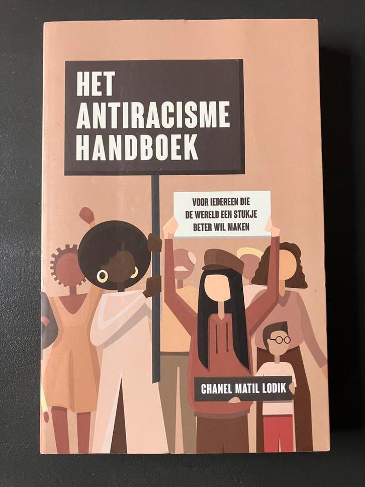 Chanel Matil Lodik - Het antiracismehandboek, Boeken, Politiek en Maatschappij, Zo goed als nieuw, Maatschappij en Samenleving