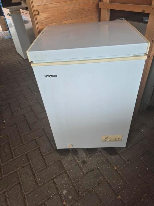 Leuke equisit vrieskist A+ 110 ltr, Witgoed en Apparatuur, Vriezers en Diepvrieskisten, Zo goed als nieuw, Vrijstaand, Ophalen